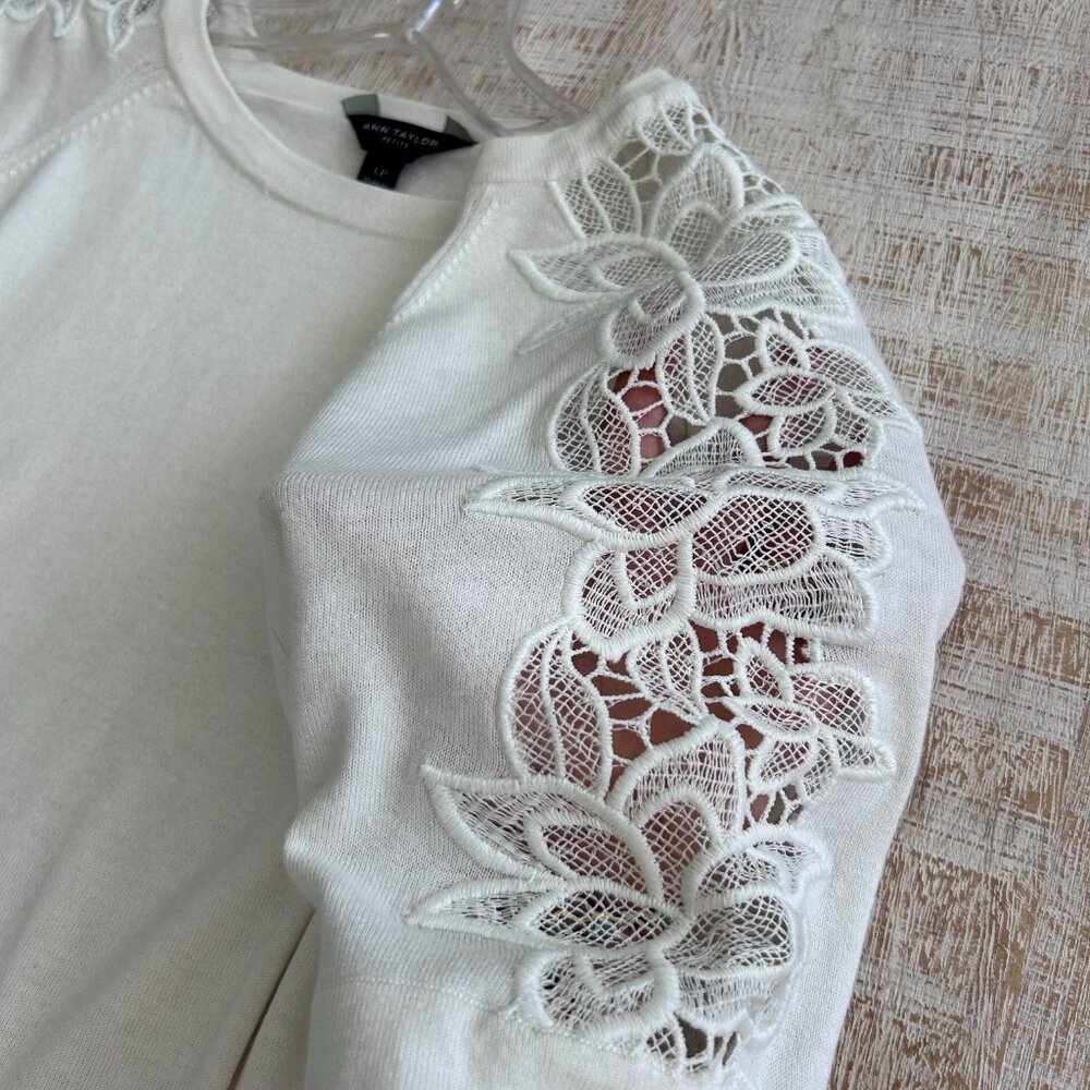 Ann Taylor Ivory/Creme/Beige Lace Short Sleeve Knit Top Cotton/Silk Blend LP